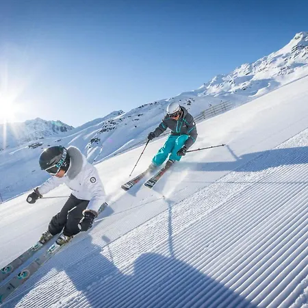 Super 2 Direct Accs Val Thorens